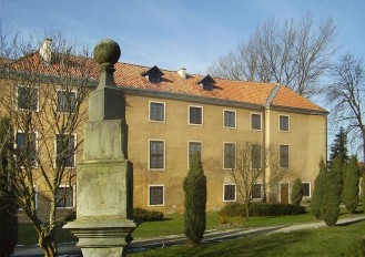 Galeria Morag pałac Dohnów